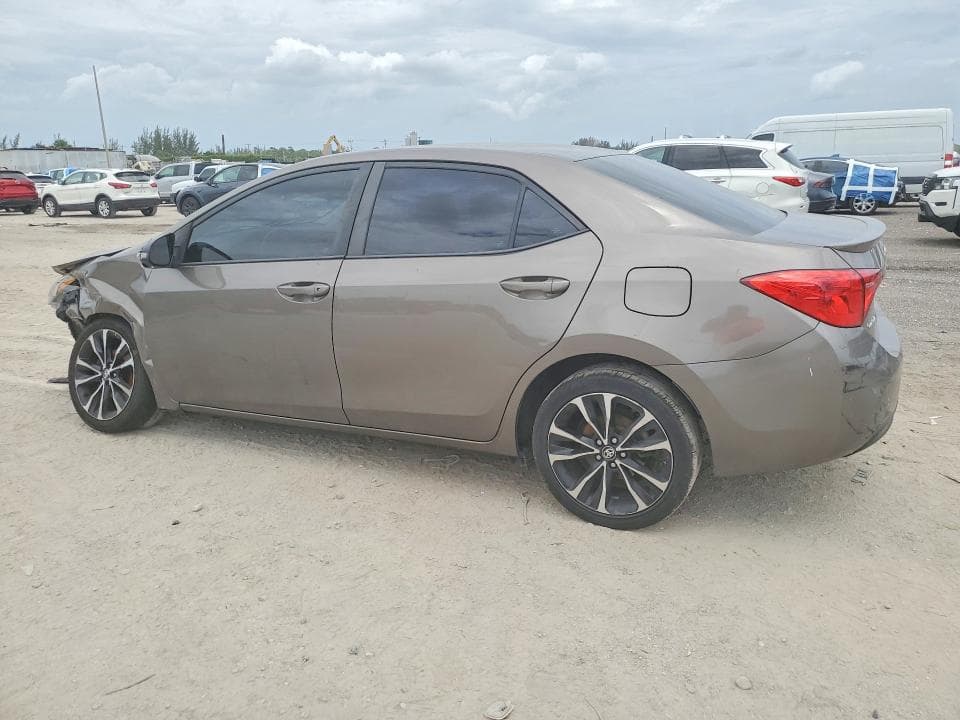 2018 TOYOTA COROLLA SE 2