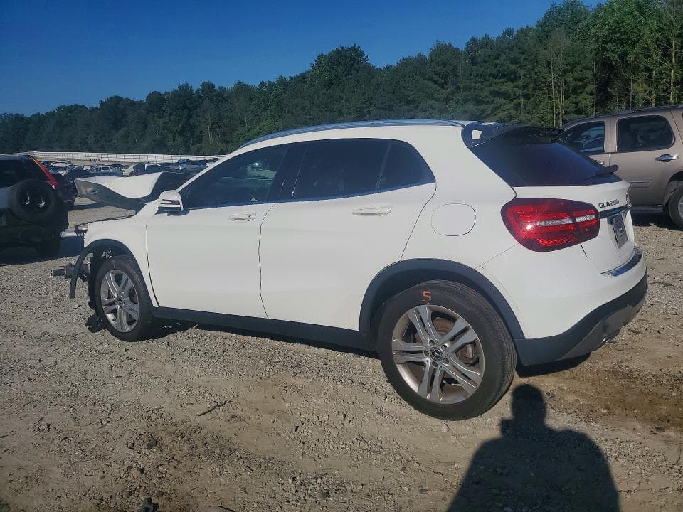 2020 MERCEDES-BENZ GLA 250 2