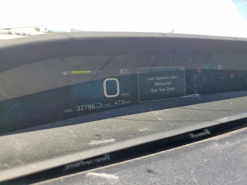 2017 TOYOTA PRIUS TWO 9