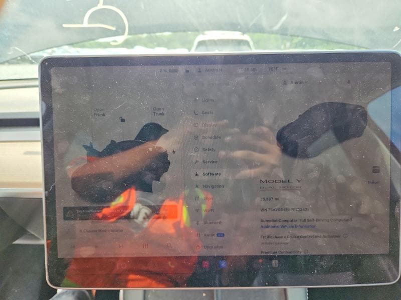 2023 TESLA MODEL Y 9