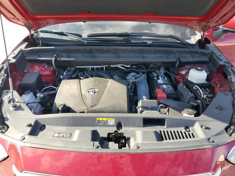 2021 TOYOTA HIGHLANDER XLE 12