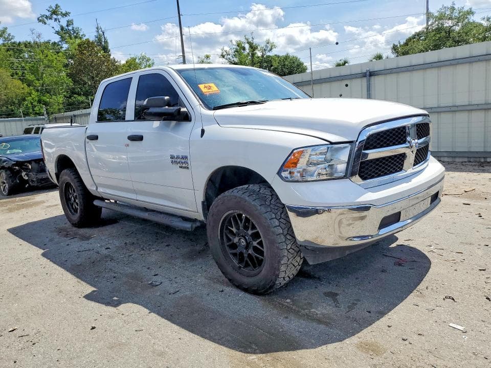 2022 RAM 1500 CLASSIC SLT 4