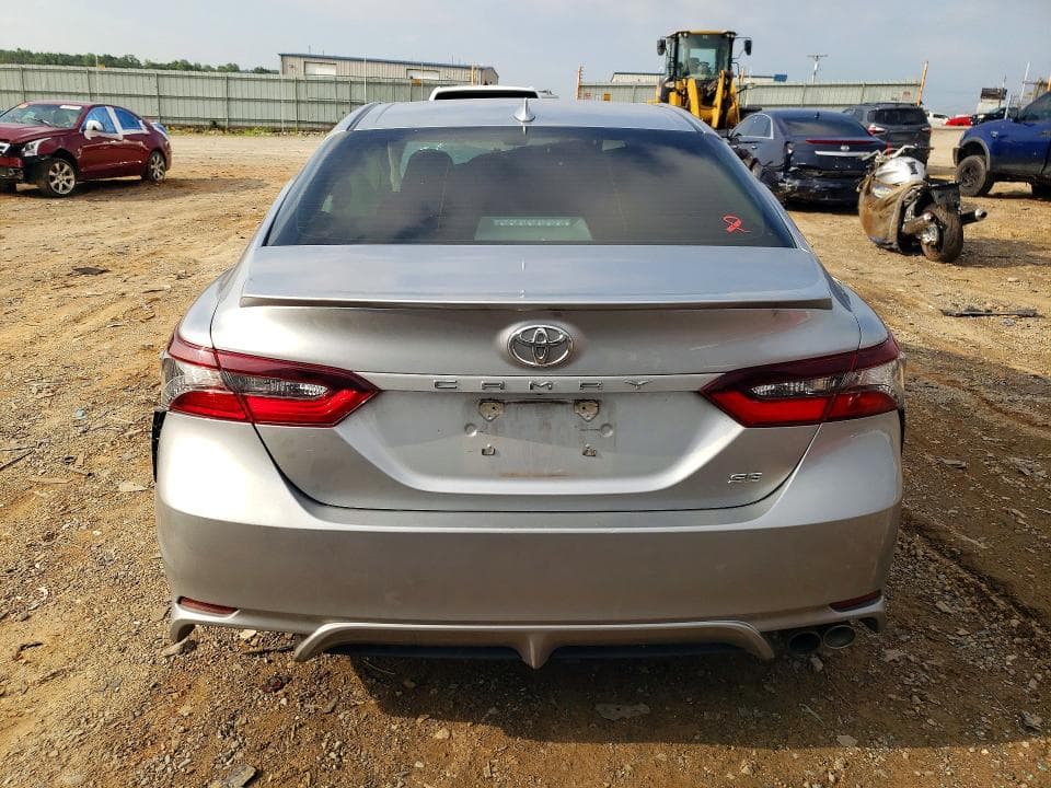 2022 TOYOTA CAMRY SE 6