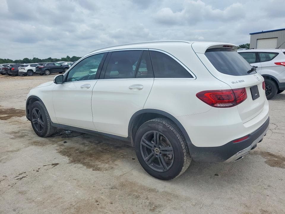2020 MERCEDES-BENZ GLC 300 2