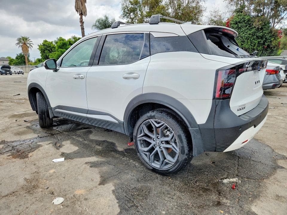 2025 NISSAN KICKS SR 2
