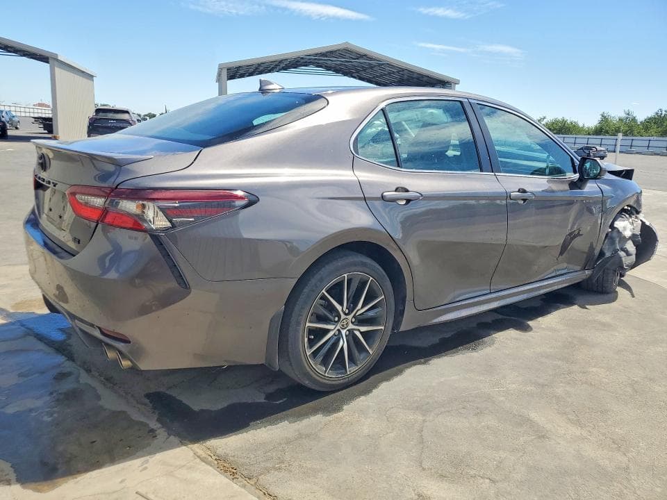 2023 TOYOTA CAMRY SE 3