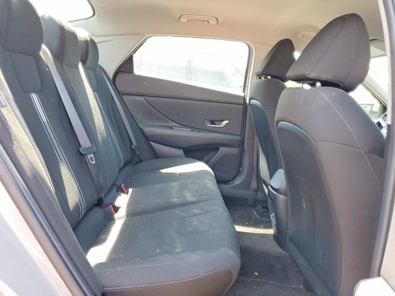 2024 HYUNDAI ELANTRA SEL 10