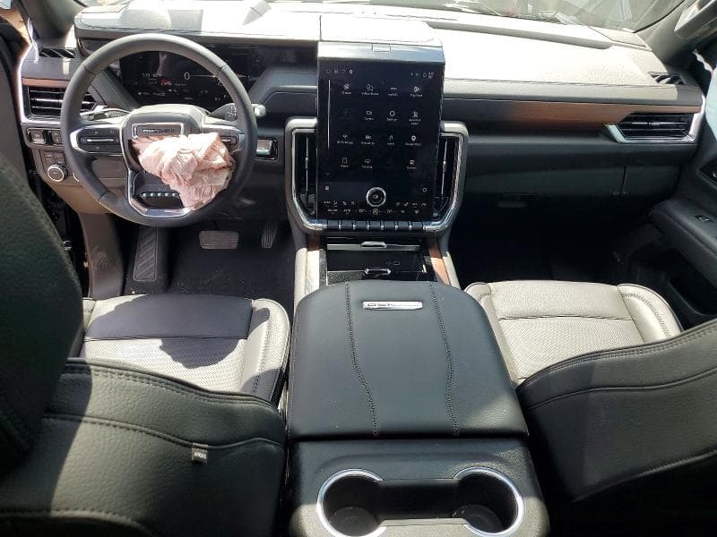 2026 GMC YUKON DENALI 8