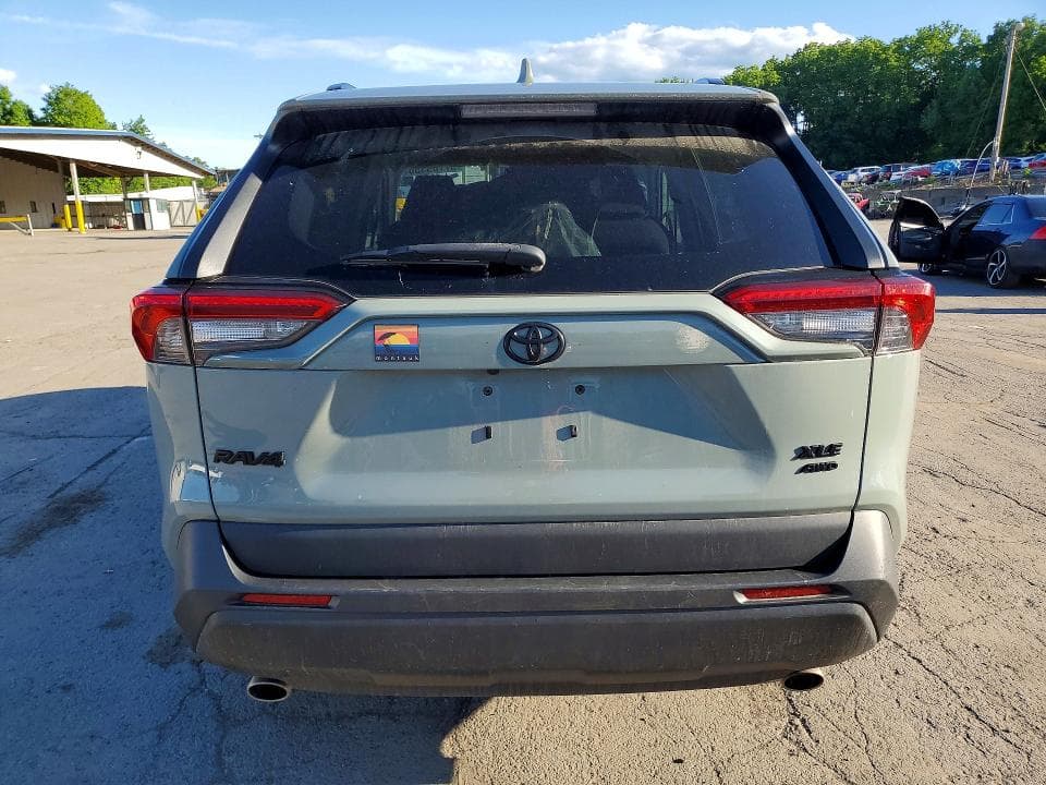 2020 TOYOTA RAV4 XLE 6