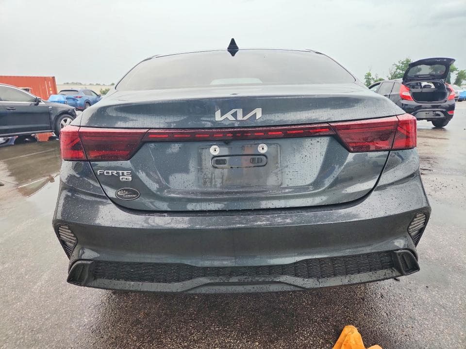 2023 KIA FORTE LX 6