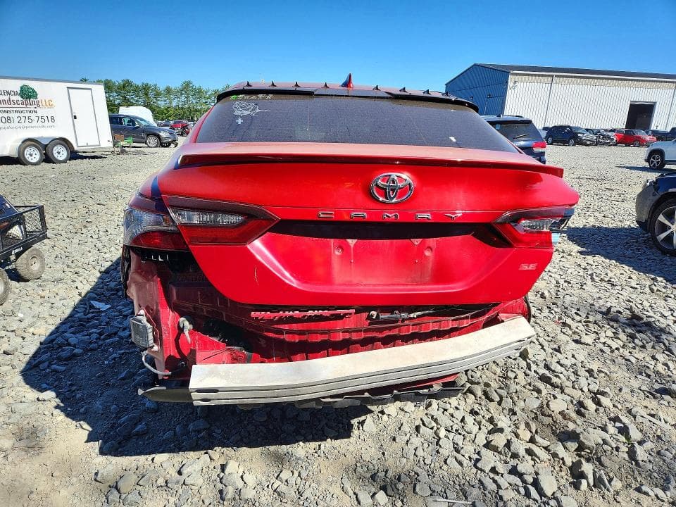 2021 TOYOTA CAMRY SE 6