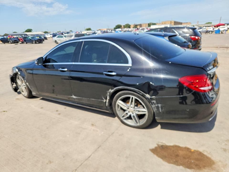 2019 MERCEDES-BENZ E 300 2