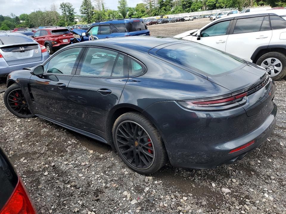 2020 PORSCHE PANAMERA GTS 2