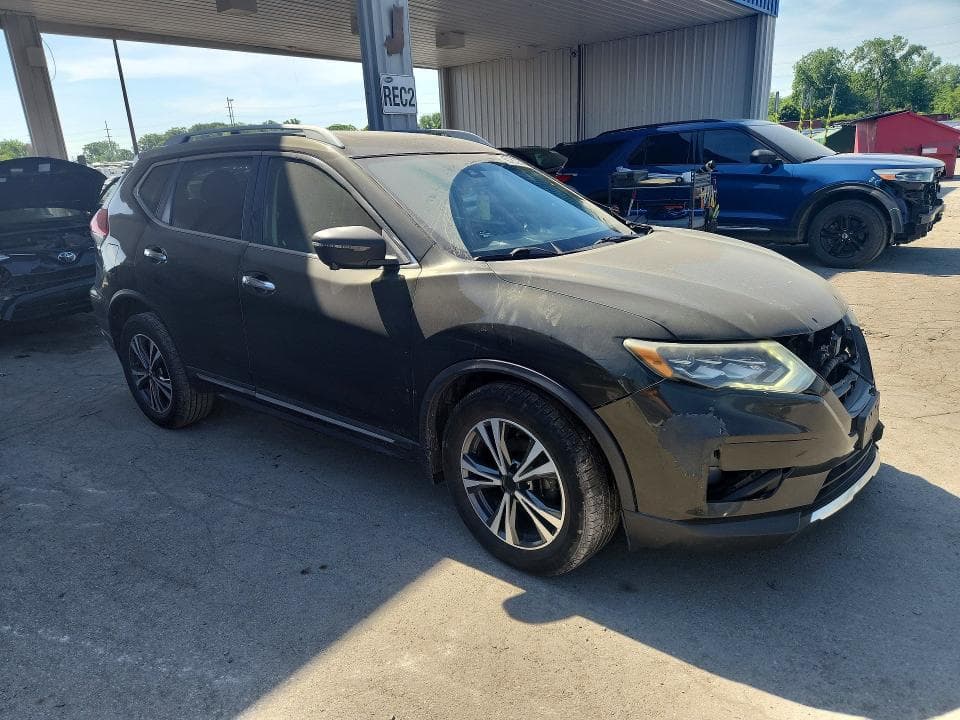2017 NISSAN ROGUE SL 4