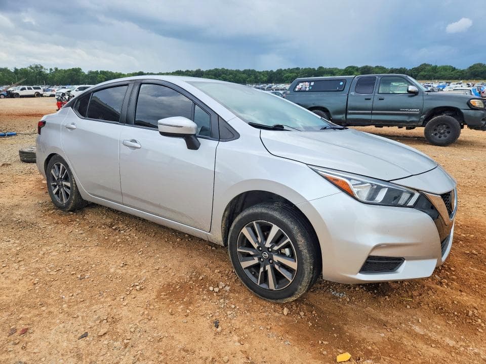 2021 NISSAN VERSA SV 4