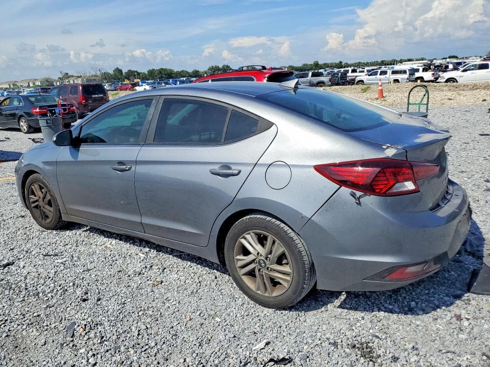 2019 HYUNDAI ELANTRA 2