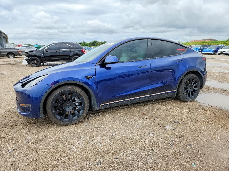 2024 TESLA MODEL Y