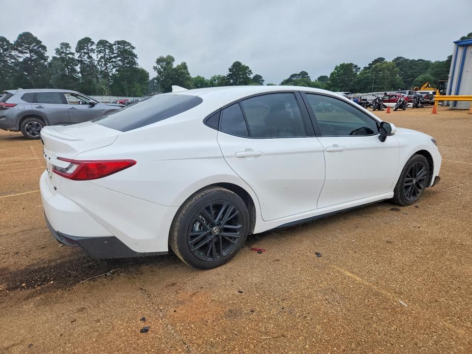 2025 TOYOTA CAMRY SE 3