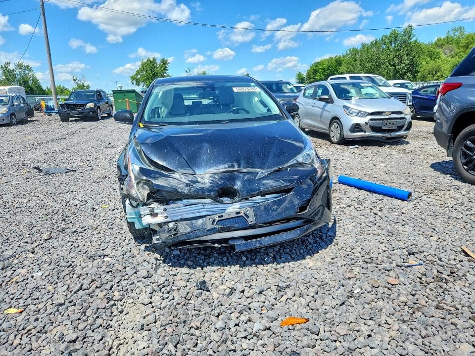 2018 TOYOTA PRIUS THREE 5