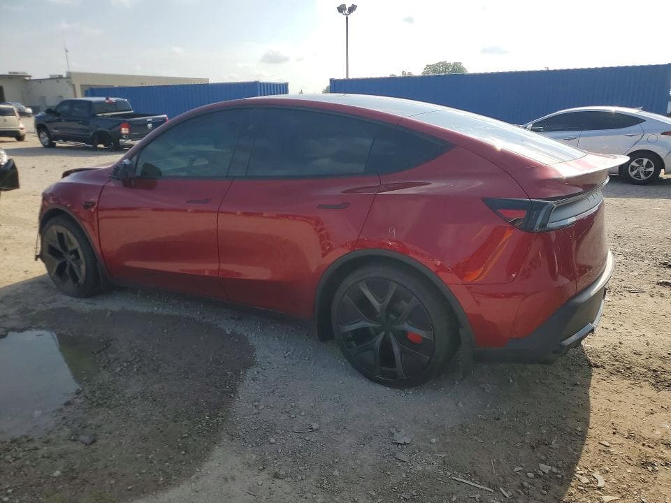 2026 TESLA MODEL Y 2