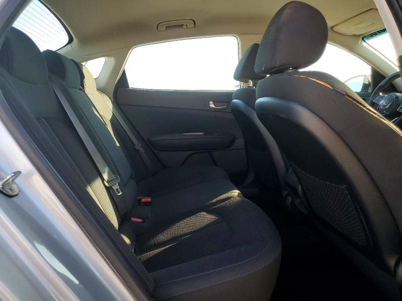 2019 KIA OPTIMA LX 10