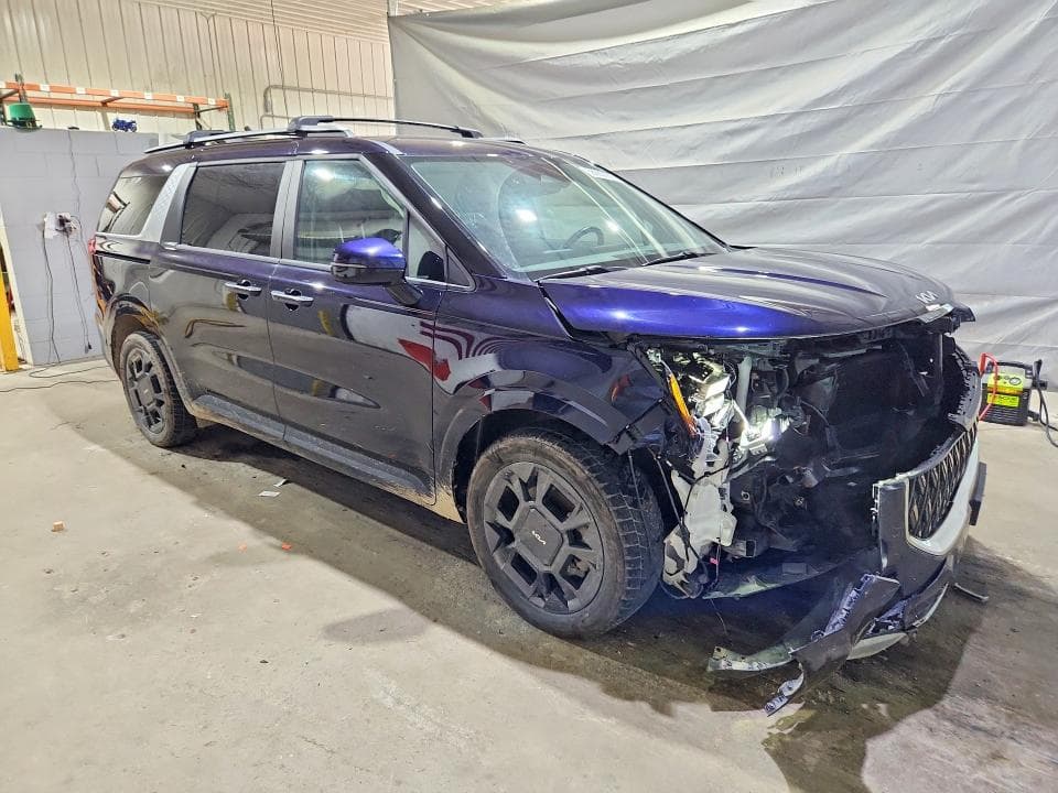 2025 KIA CARNIVAL EX 4