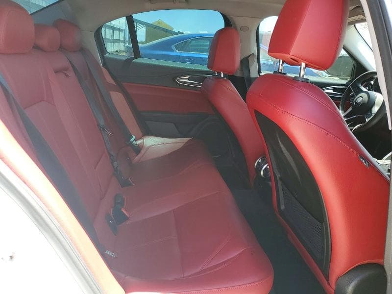 2017 ALFA ROMEO GIULIA 10