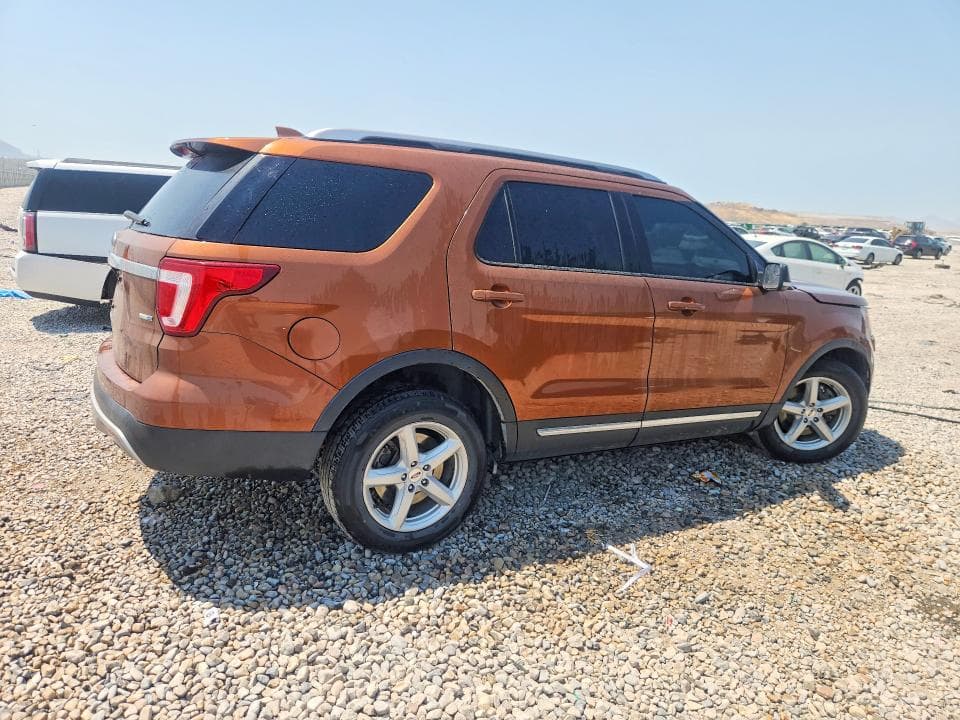 2017 FORD EXPLORER XLT 3