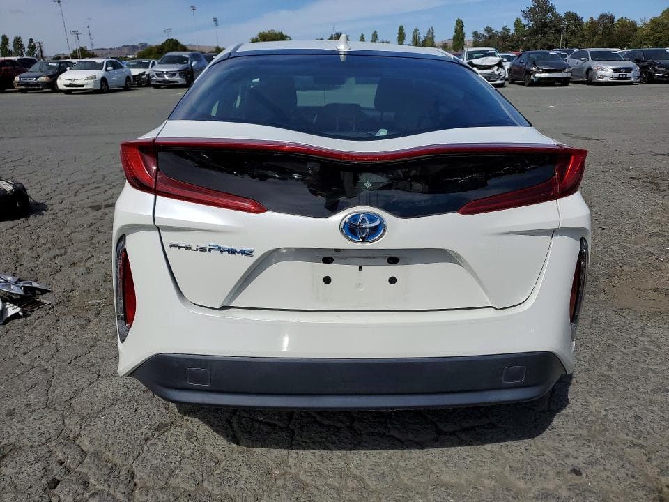 2020 TOYOTA PRIUS PRIME LE 6
