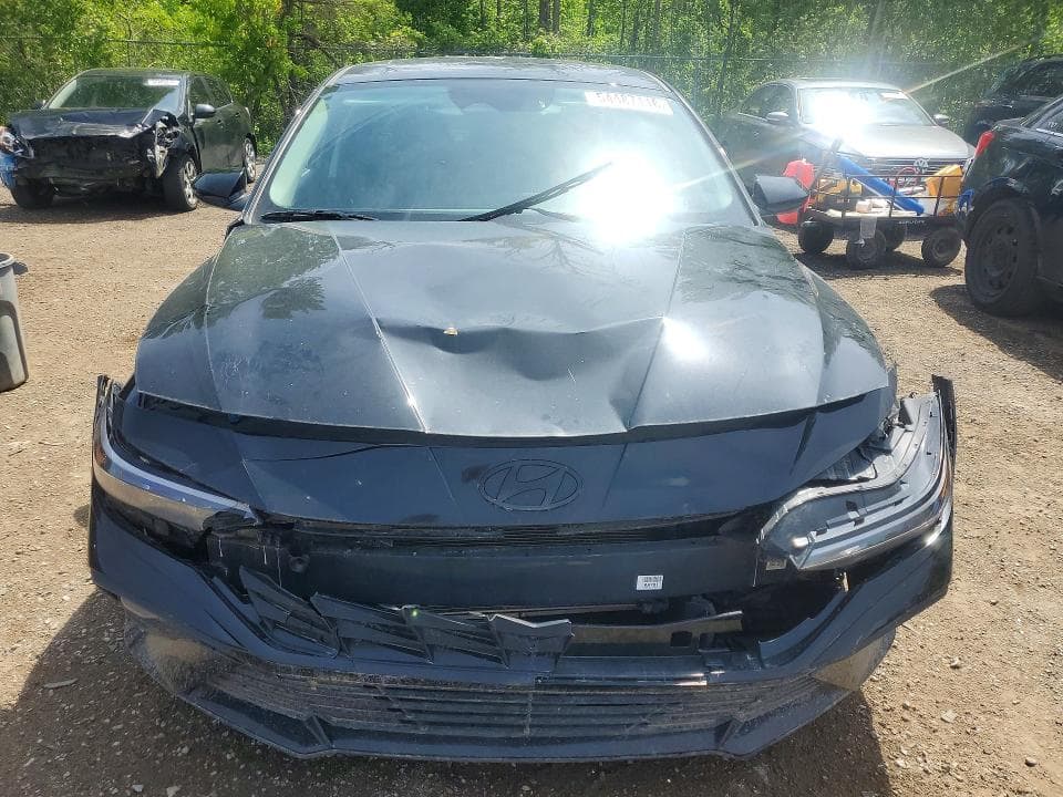 2024 HYUNDAI ELANTRA SEL 5