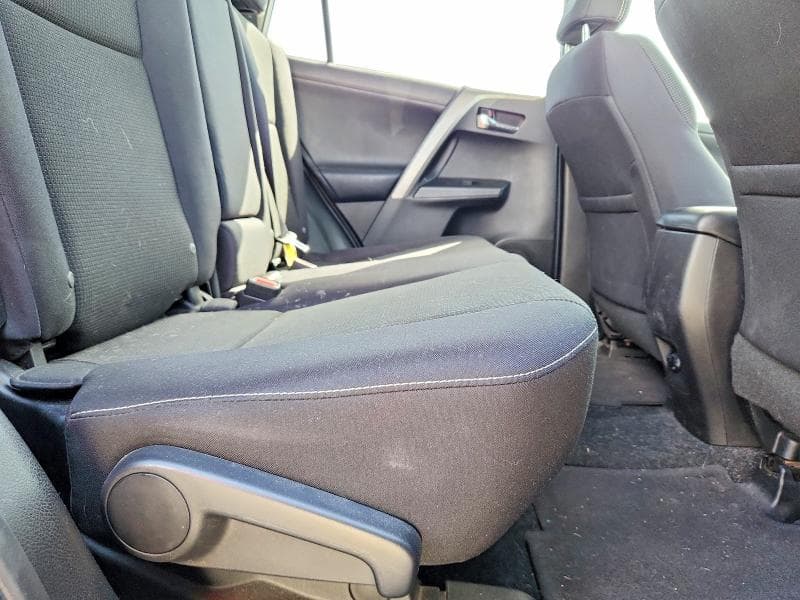 2018 TOYOTA RAV4 XLE 11