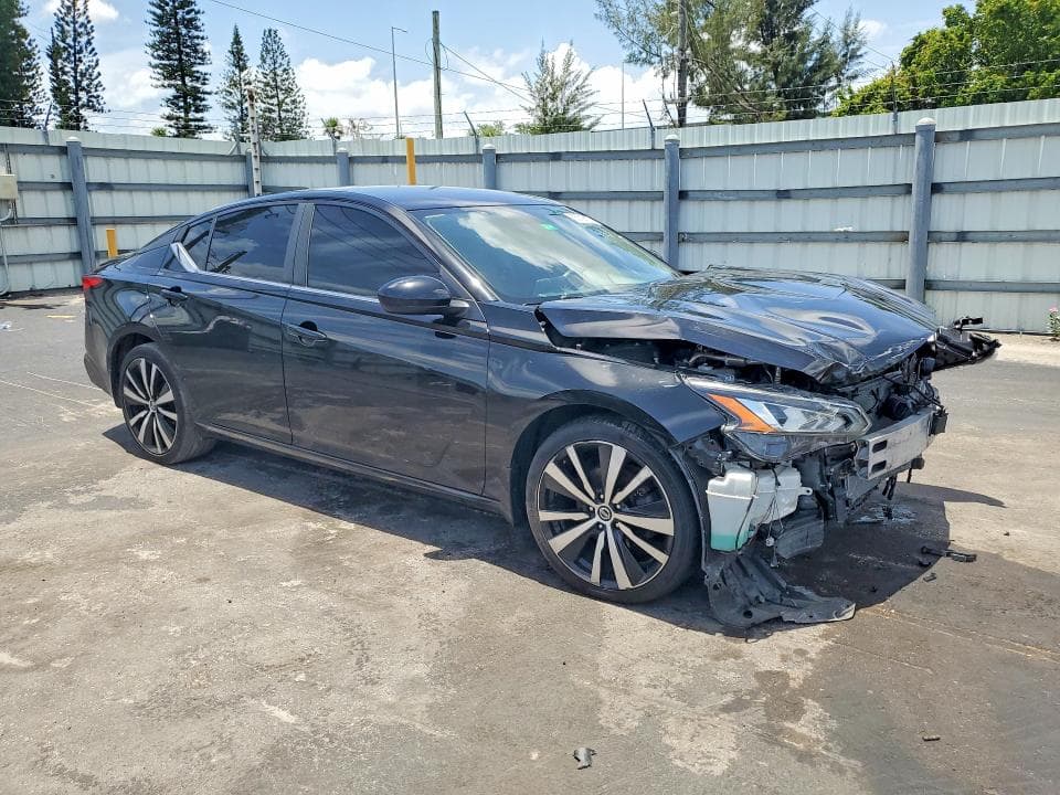 2019 NISSAN ALTIMA 4