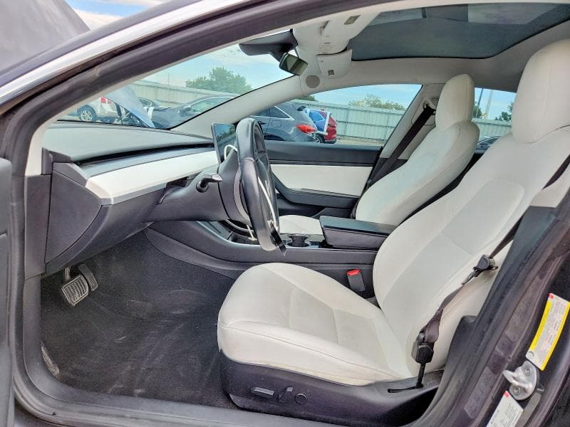 2018 TESLA MODEL 3 7
