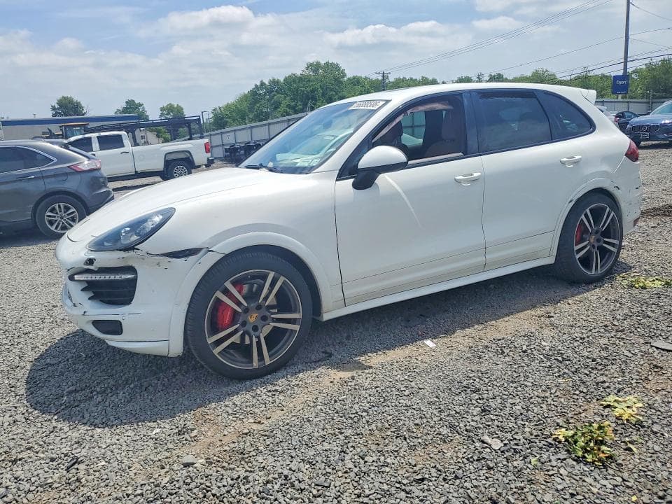 2014 PORSCHE CAYENNE GTS - 1