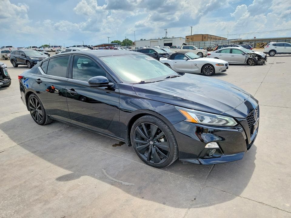 2022 NISSAN ALTIMA SR 4