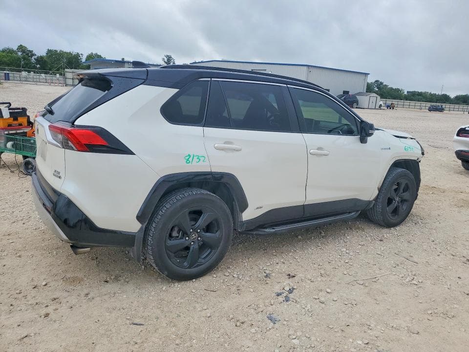 2019 TOYOTA RAV4 XSE 3