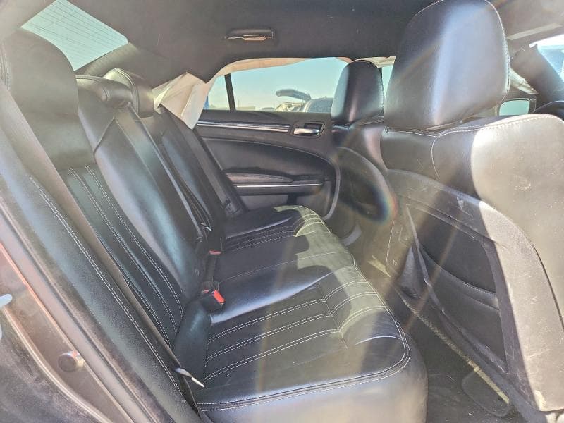 2019 CHRYSLER 300 S 10
