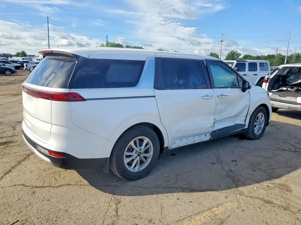 2024 KIA CARNIVAL LX 3