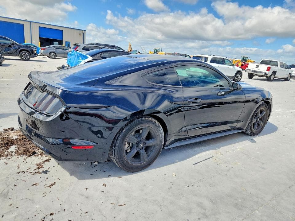 2017 FORD MUSTANG 3