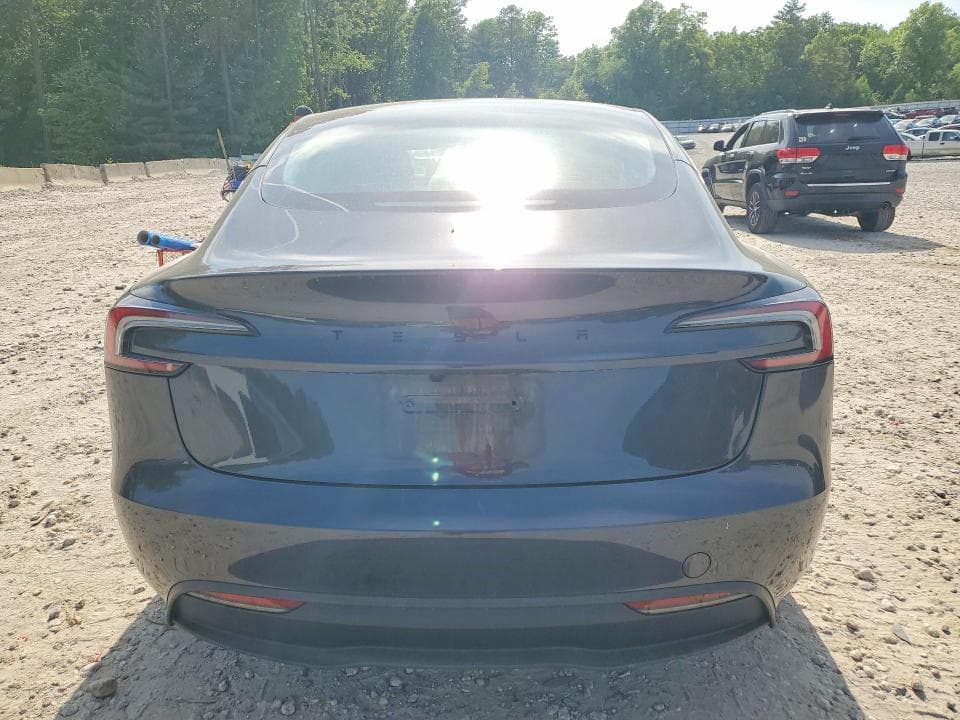 2026 TESLA MODEL 3 6