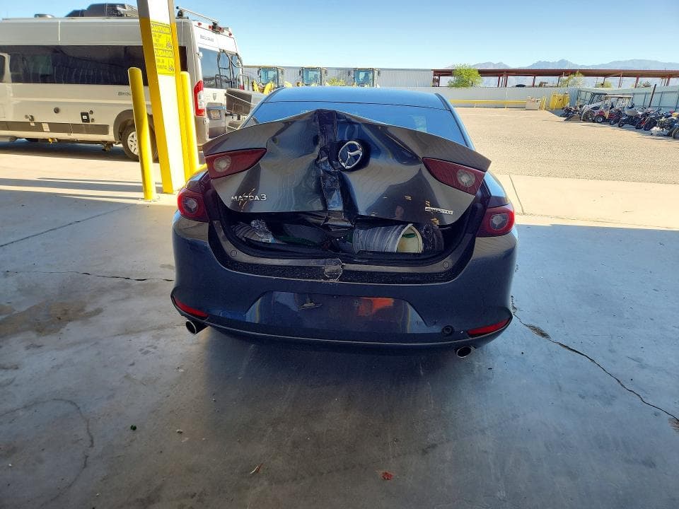 2022 MAZDA 3 SELECT 6