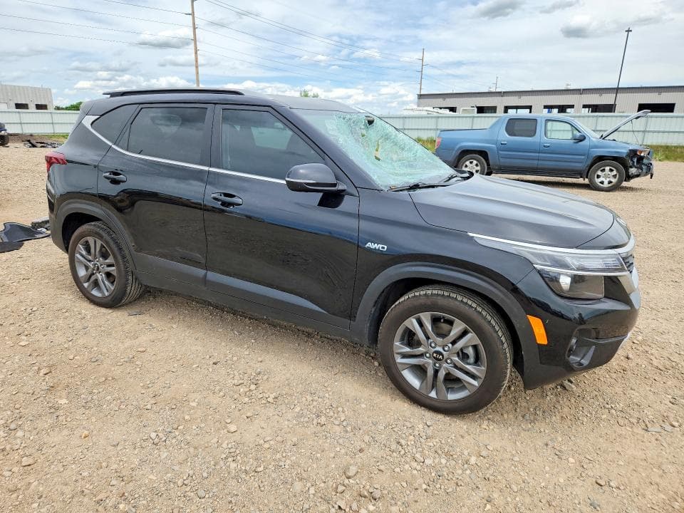 2021 KIA SELTOS S 4