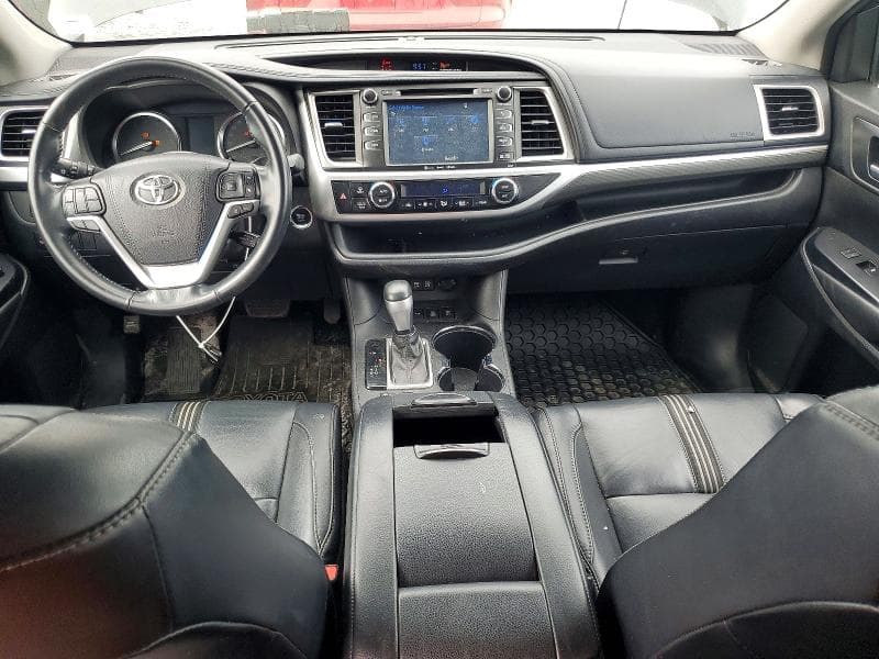 2018 TOYOTA HIGHLANDER XLE 8