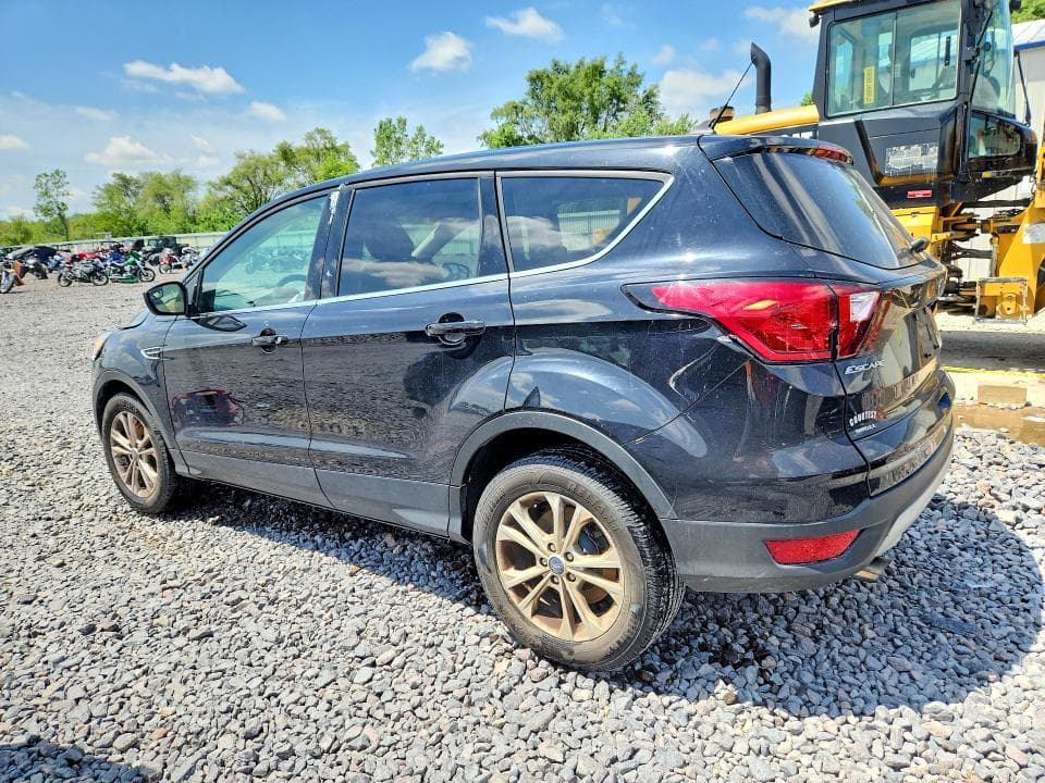 2019 FORD ESCAPE SE 2