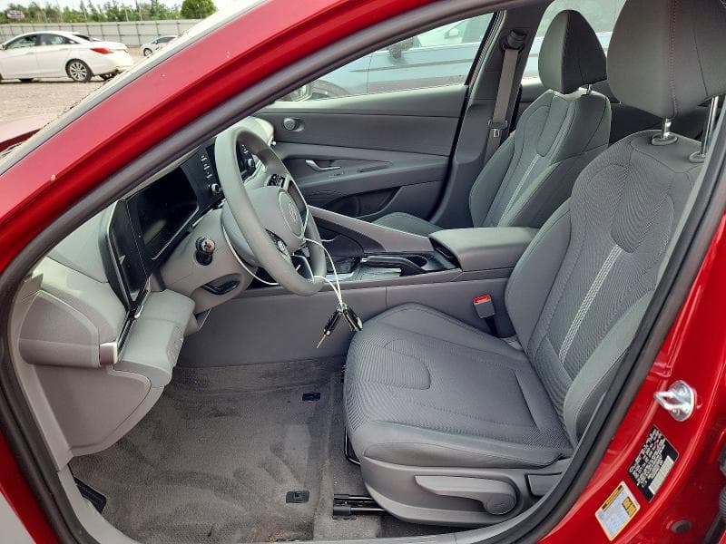 2025 HYUNDAI ELANTRA SE 7