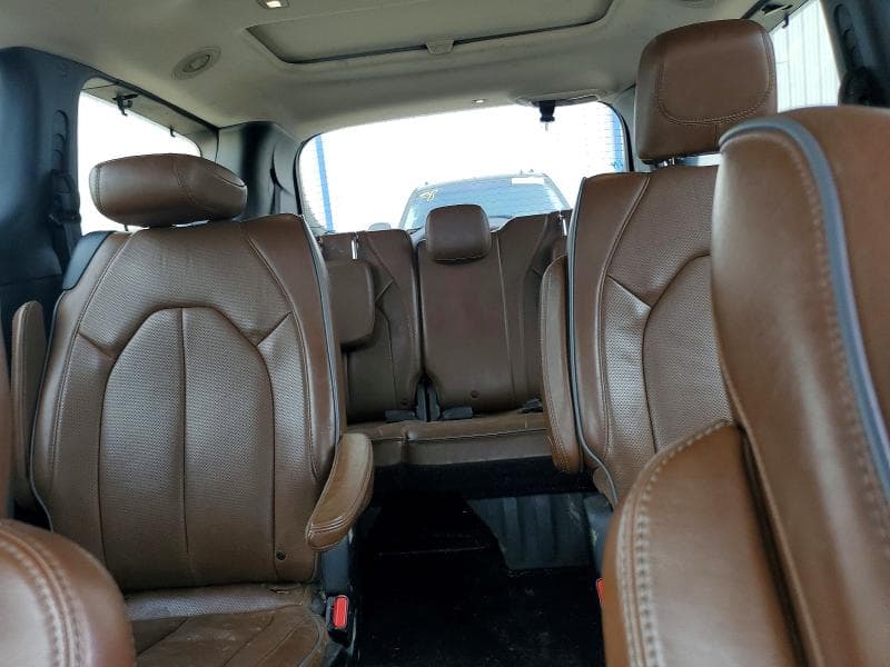 2017 CHRYSLER PACIFICA LIMITED 10