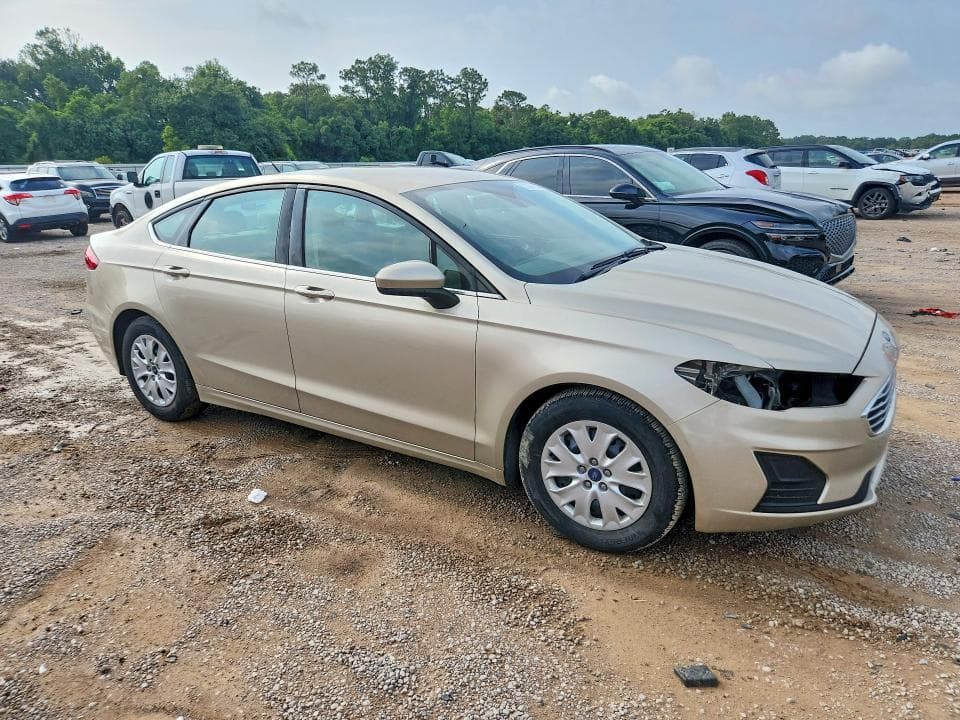 2019 FORD FUSION S 4