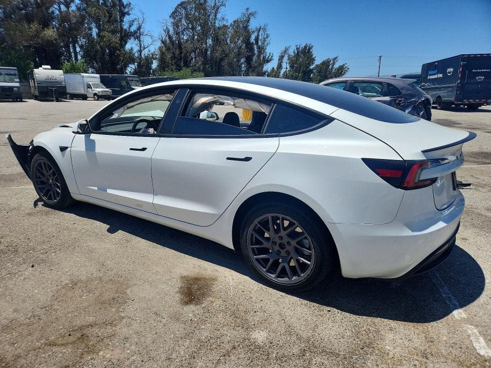 2025 TESLA MODEL 3 2