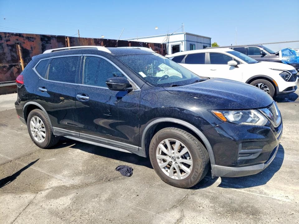 2017 NISSAN ROGUE SV 4