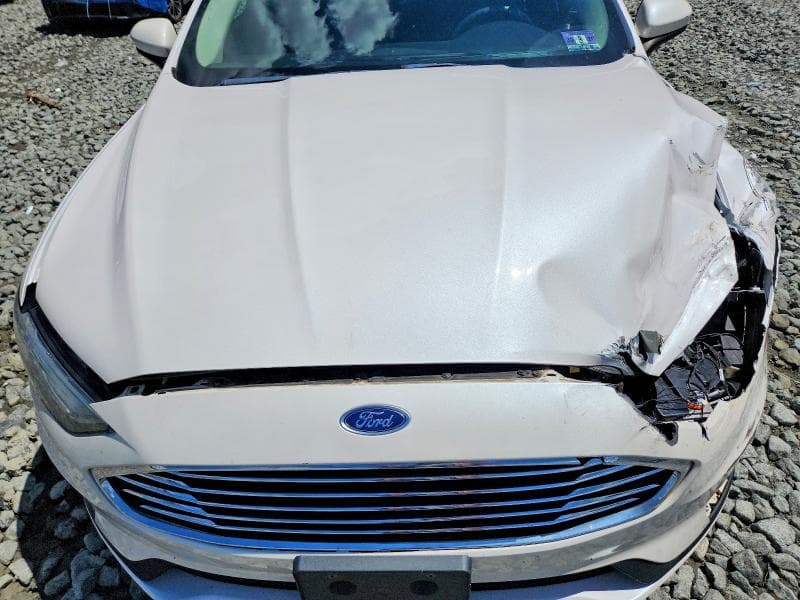 2019 FORD FUSION SE 11